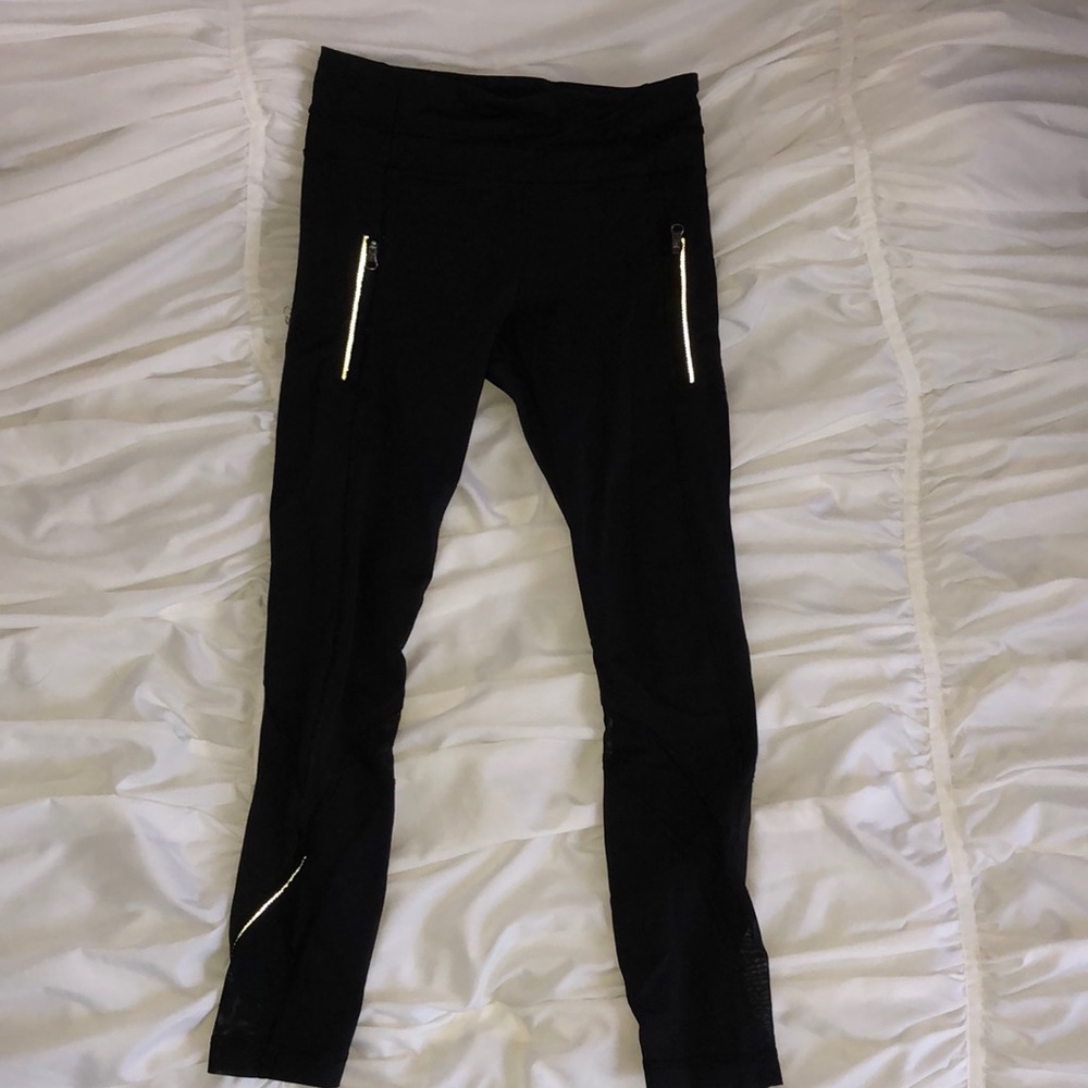 Black lulu lemon leggings